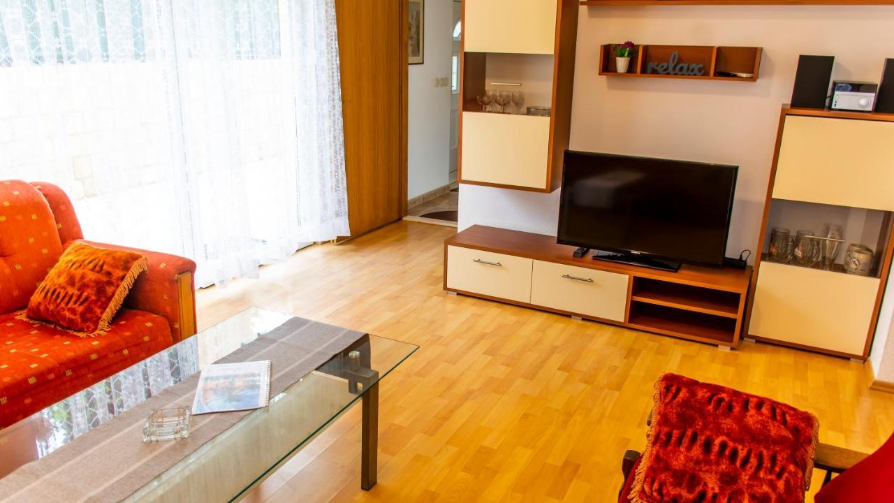 Planikovica Apartments โตรกีร์ ภายนอก รูปภาพ