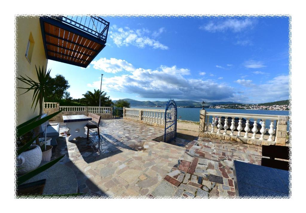 Planikovica Apartments โตรกีร์ ภายนอก รูปภาพ